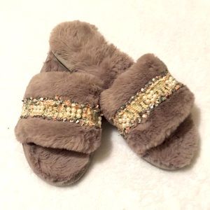 NWOT, women’s, gray slip one, size large